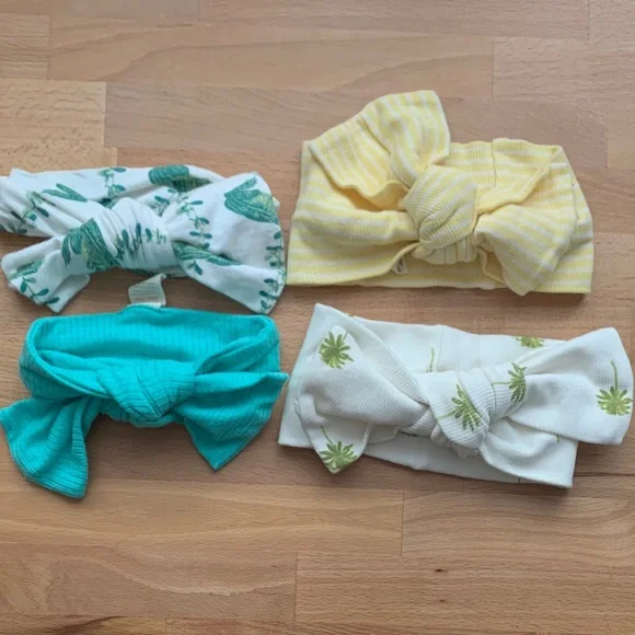 Adorable Bundle of Kate Quinn Size M Bows (x4) - Picture 1 of 5